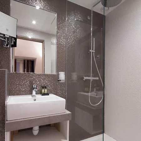 Jacques De Molay - Fitness & Sauna Hotel